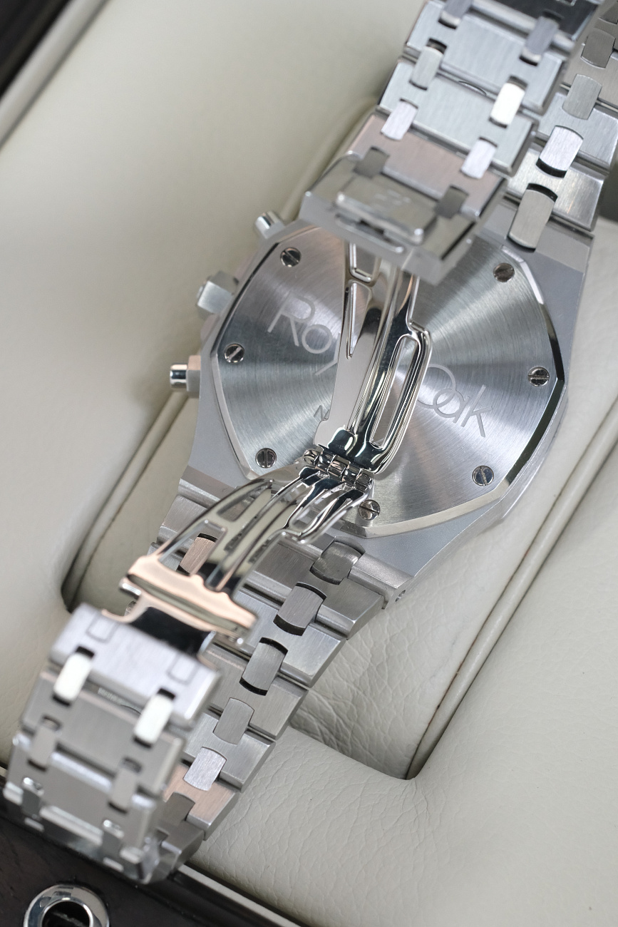 Часы Audemars Piguet  Royal Oak Chronograph 39 Mm Brown Dial  26300ST.00.1110ST.08