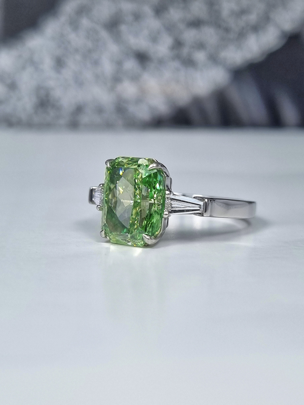 Украшение GIA  Кольцо с бриллиантом 5,01 ct. FBGY/Si1   