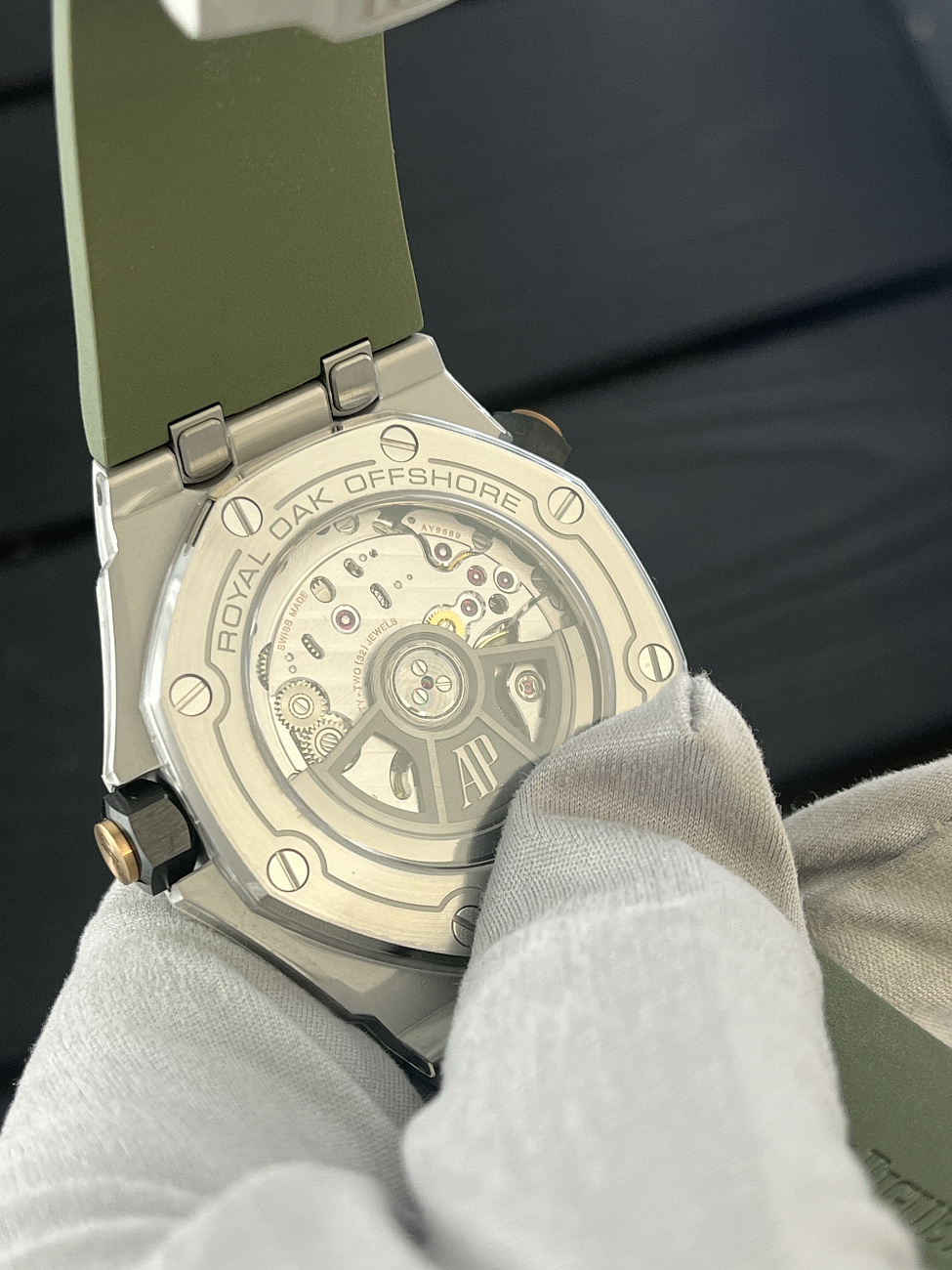 Часы Audemars Piguet  Royal Oak Offshore Diver Green  15720ST.OO.A052CA.01