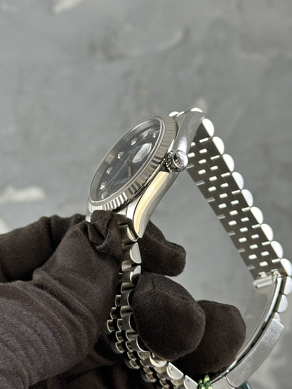 Часы Rolex  Datejust 36Mm Blue Motif Dial Diamond Index  126234