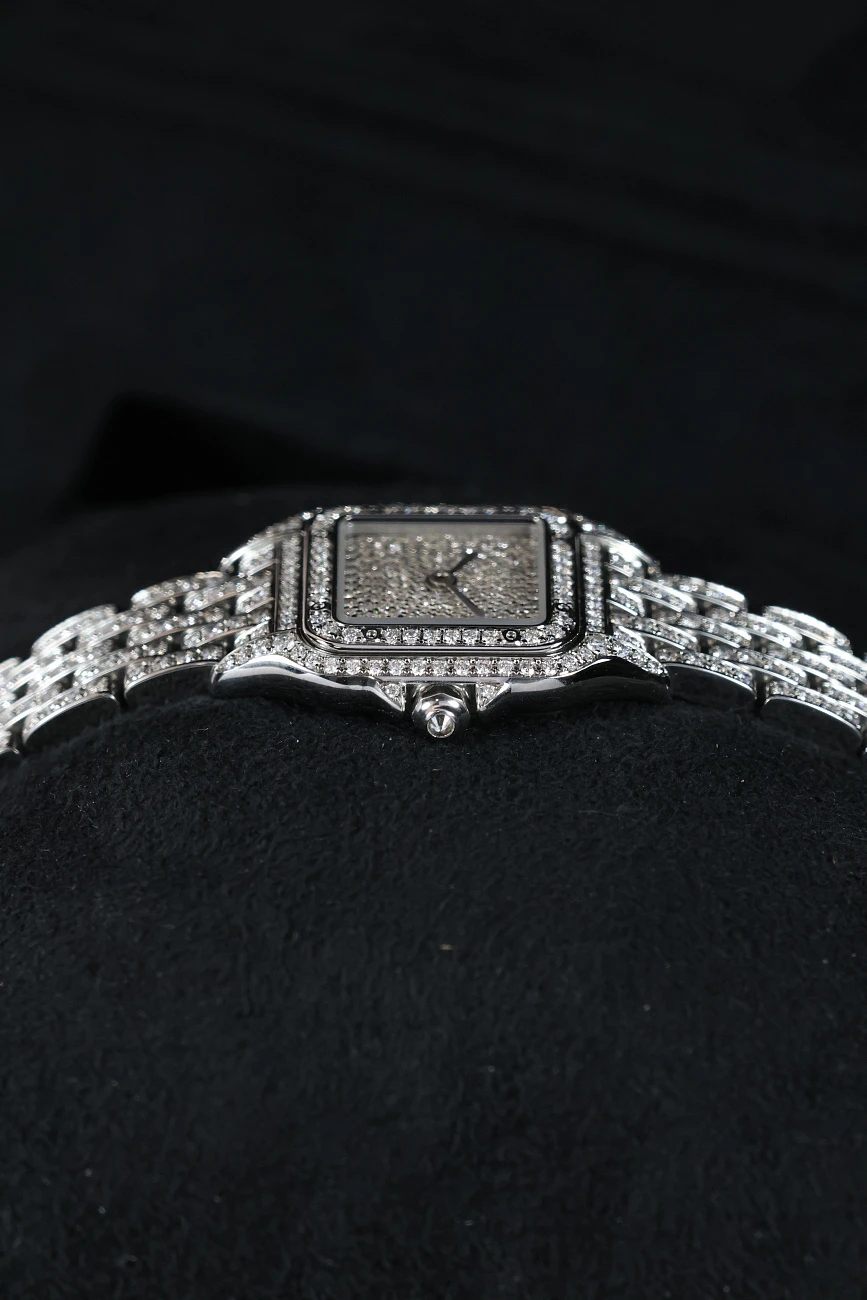 Часы Cartier  Small Panthere De Cartier Custom Diamonds Full Pave  HPI01801 FIX