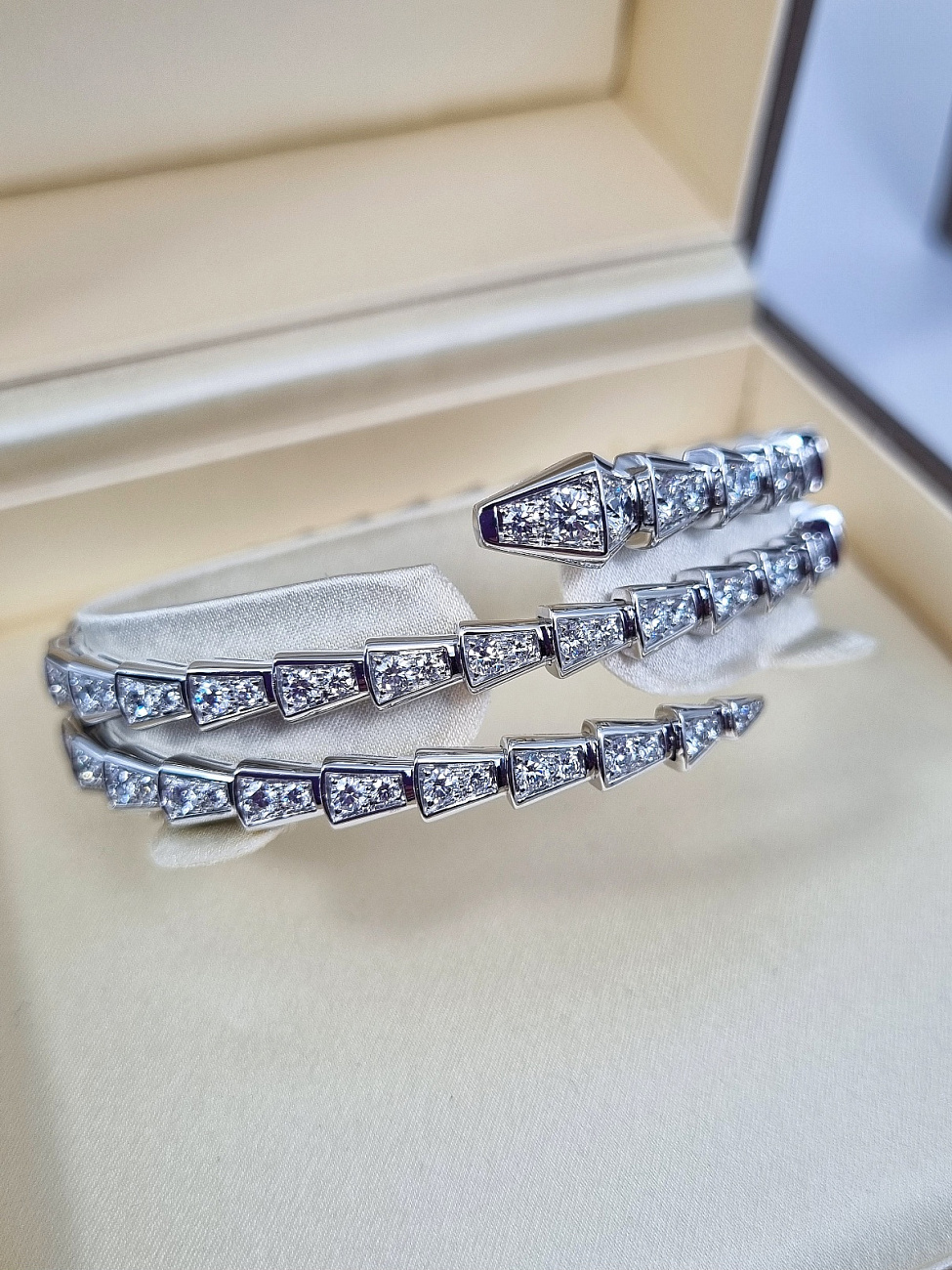 Украшение Bvlgari  Serpenti Viper Bracelet 357274  357274 