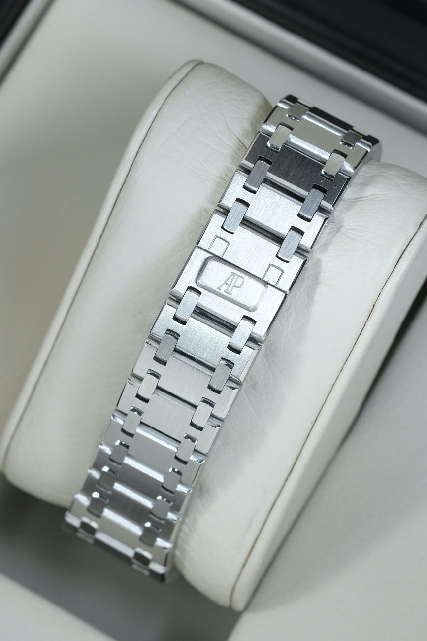 Часы Audemars Piguet  Royal Oak Chronograph 39 Mm Brown Dial  26300ST.00.1110ST.08