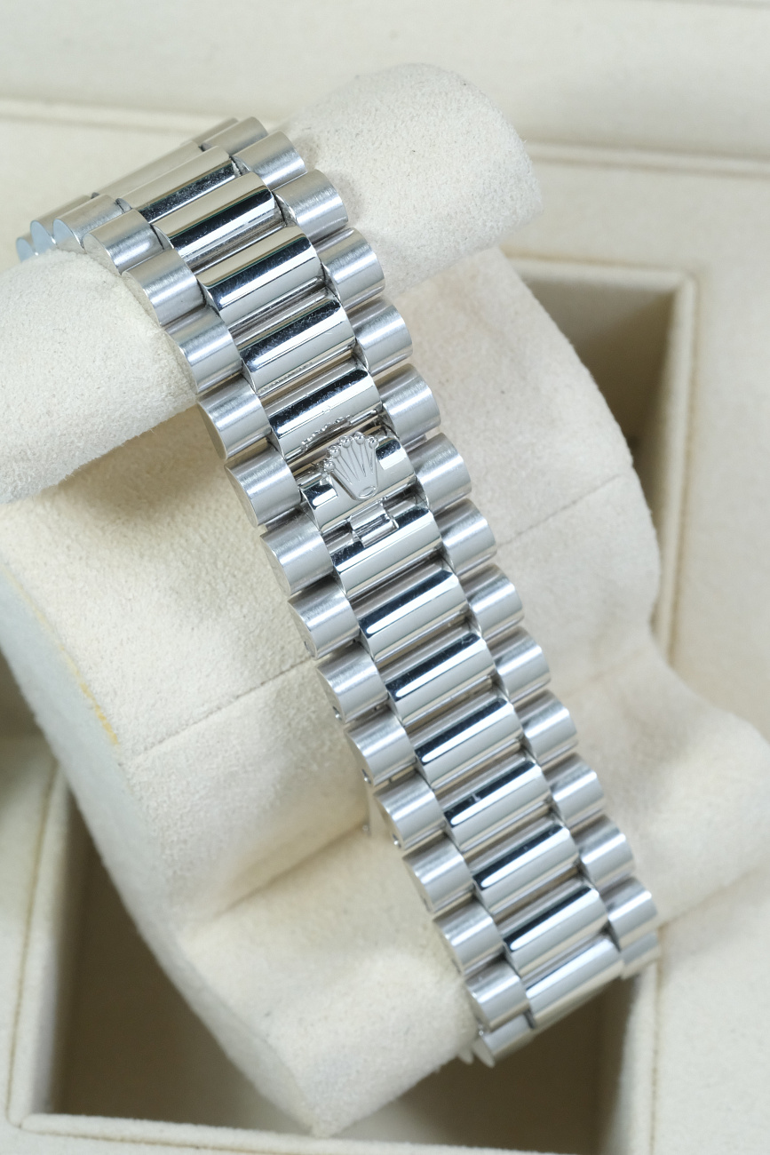 Часы Rolex  Day-Date Ii President Platinum Ice Blue  228206