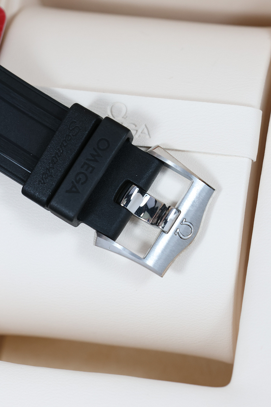 Заказать Omega  Seamaster Diver 300 M Co-Axial Chronometer 42 Mm  210.32.42.20.04.001