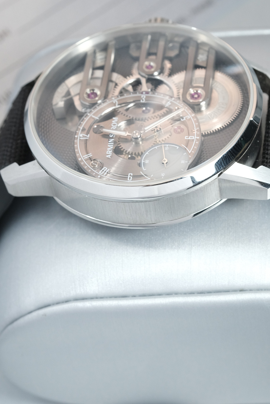 Часы ARMIN STROM  Gravity Equal Force Ultimate Sapphire By Kari Voutilainen  ST21-GEF.SA