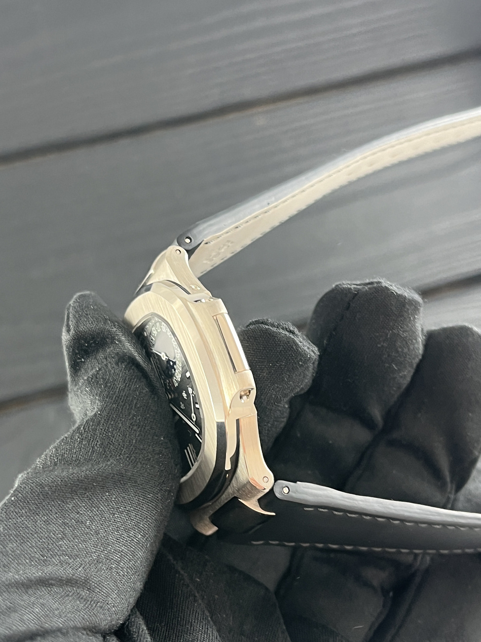 Часы Patek Philippe  Nautilus White Gold  5712G-001