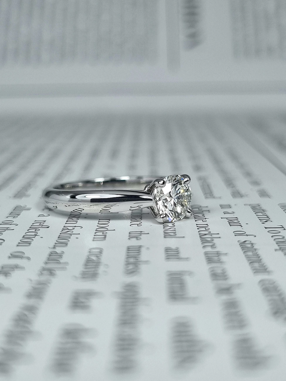 Украшение GIA  Кольцо 0,88 ct. H/VS2 (3 Excellent)   