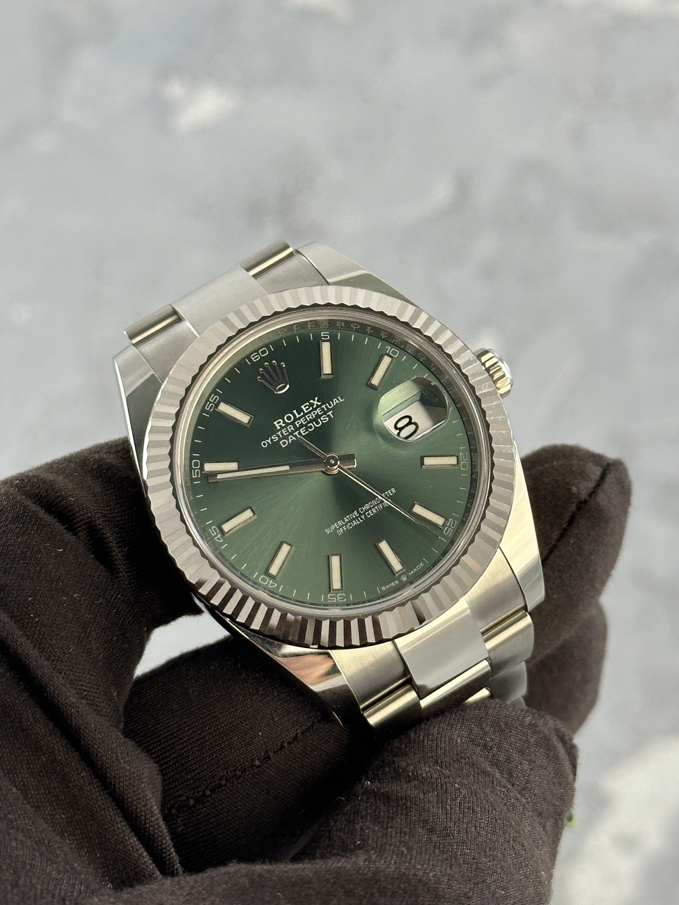 Часы Rolex  - Datejust 41Mm Steel & White Gold Mint Green Dial  126334