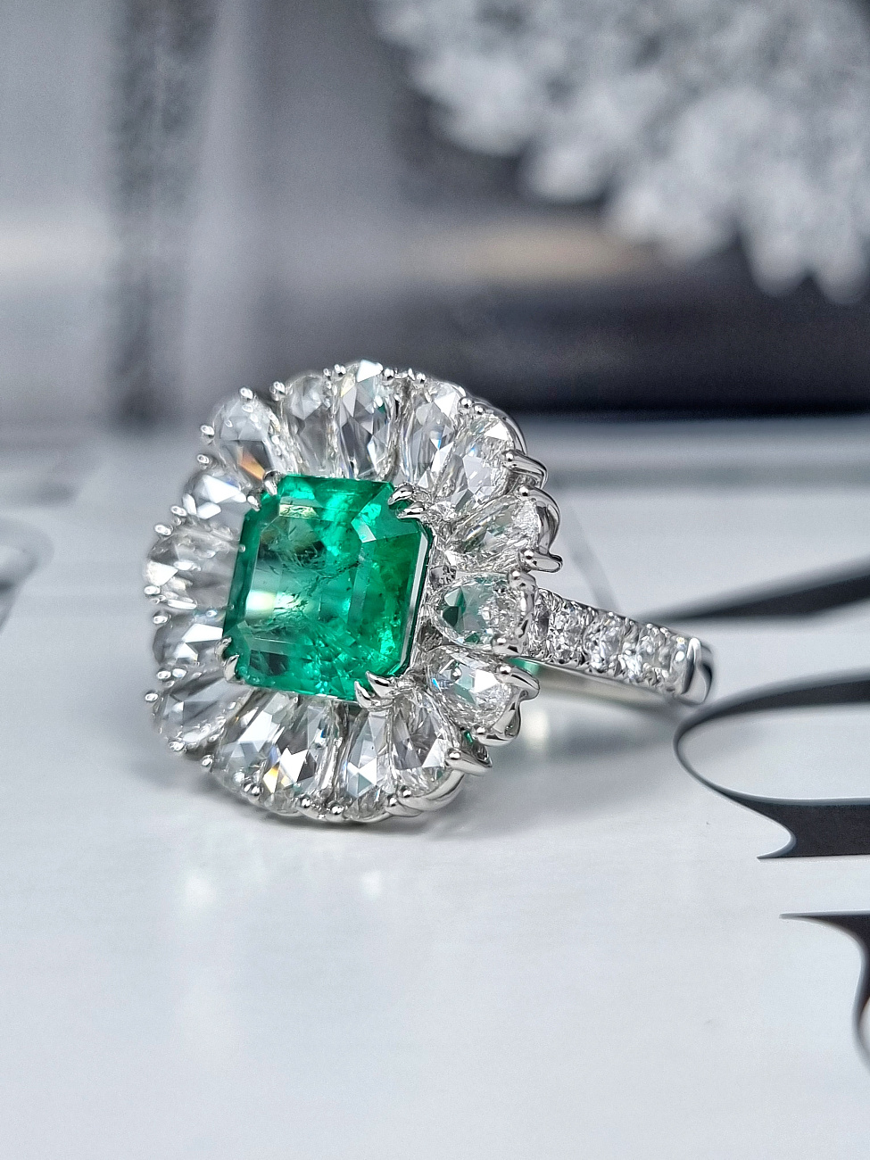 Украшение GRS GemResearch Swisslab  Кольцо с изумрудом 3,12 ct. (Colombia)   