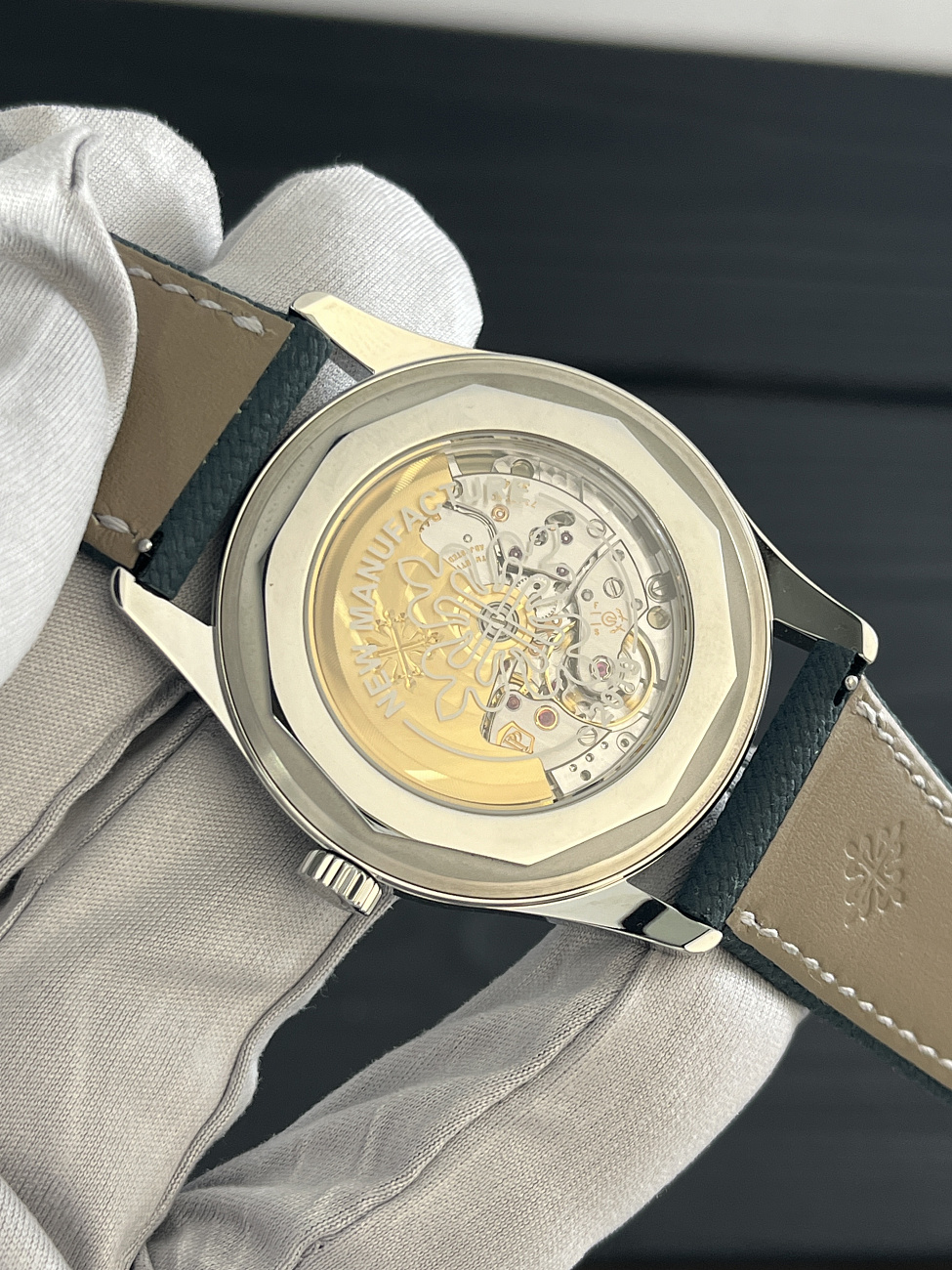 Часы Patek Philippe  Calatrava 6007A A Limited-Edition  6007A