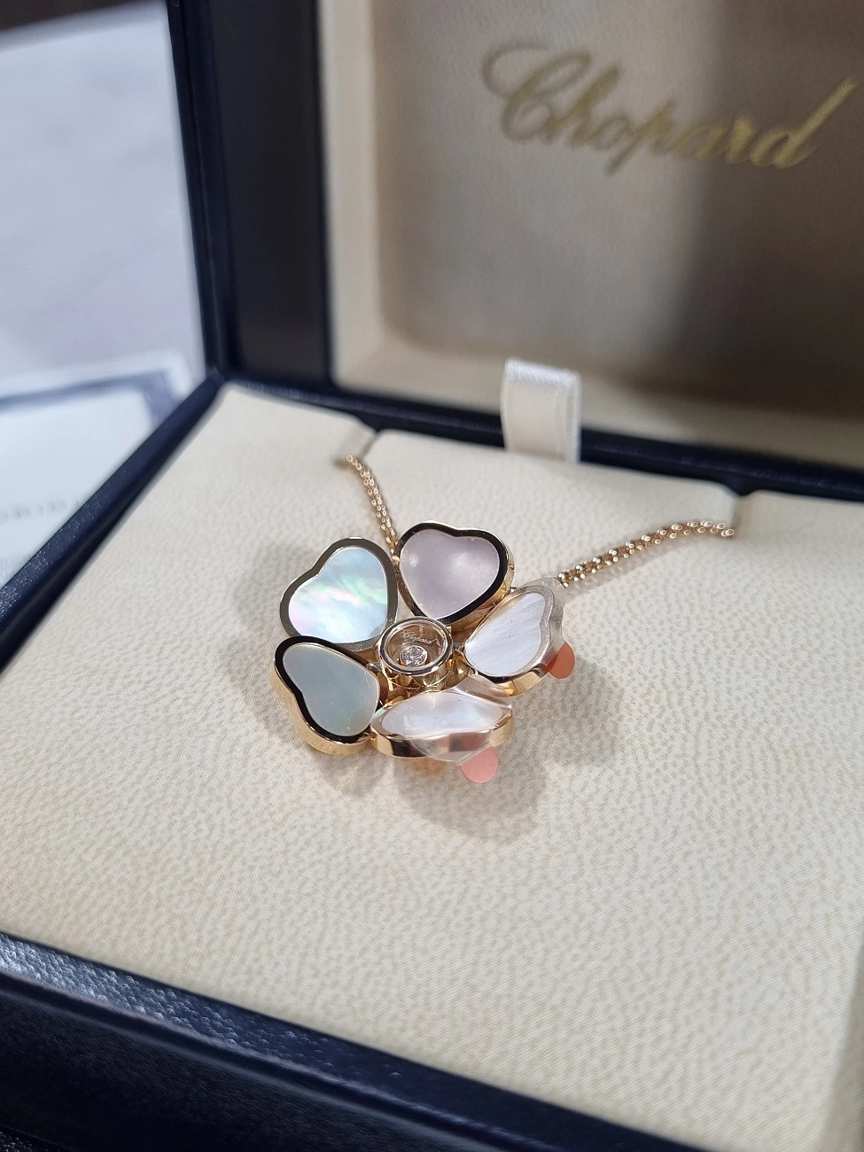 Украшение Chopard  Подвеска Happy Hearts Flowers  79A085-5301 