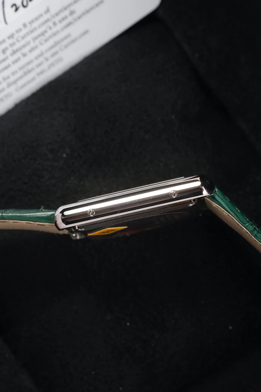 Часы Cartier  Tank Must De Cartier Green Large  WSTA0115
