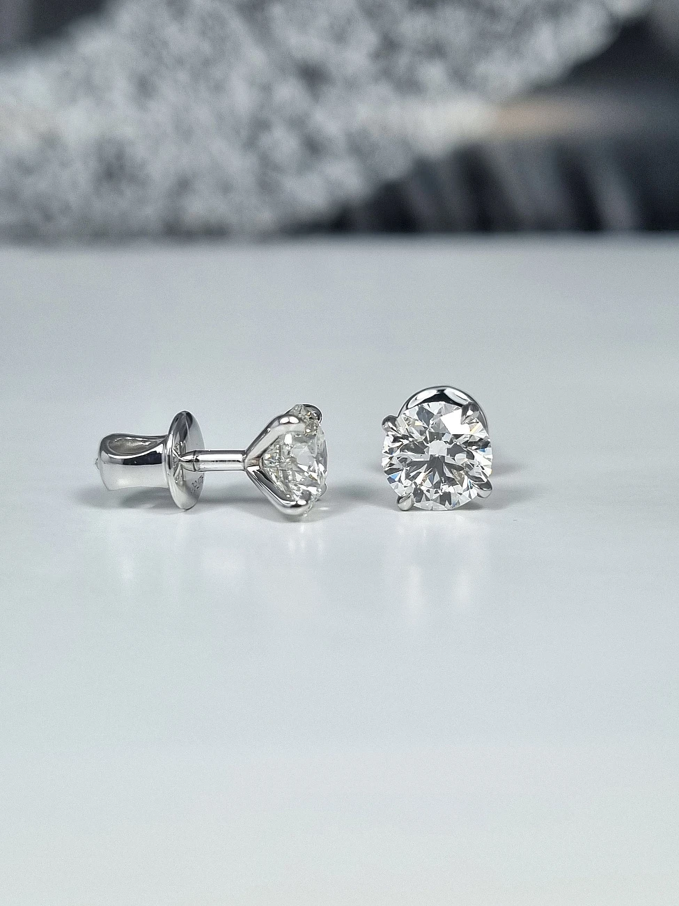 Украшение GIA  Серьги 1,11/1,11 ct. K/VS2 (3 Excellent) Round Diamonds   