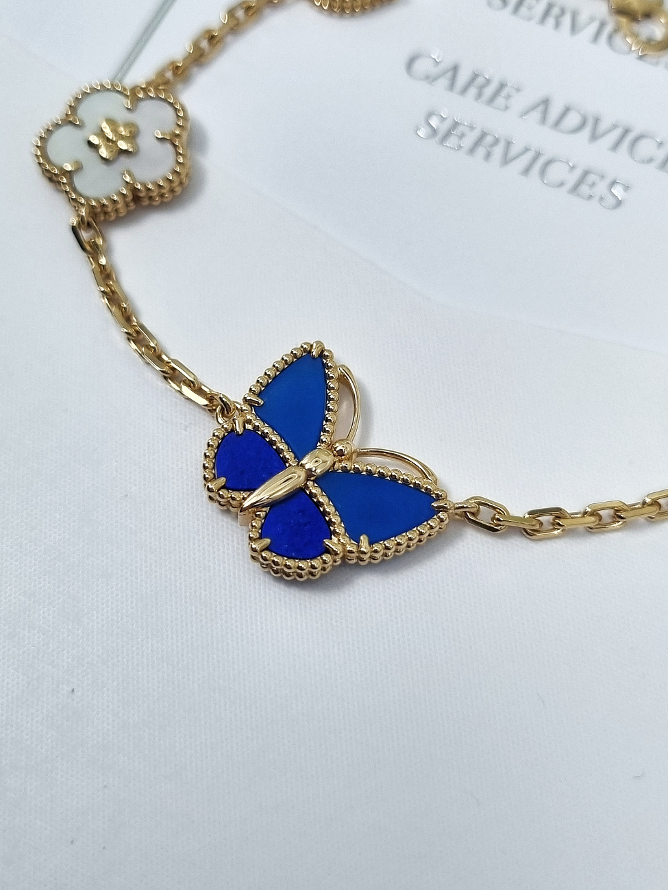 Украшение Van Cleef & Arpels  Lucky Spring Butterfly bracelet, 5 motifs  VCARPHZV00 