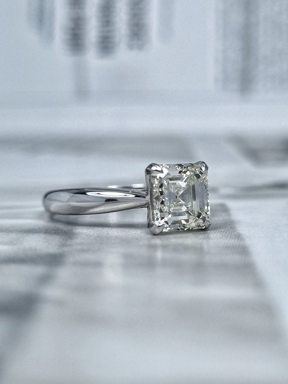 Украшение GIA  Кольцо с бриллиантом 2,01 ct. L/VS2 (Asscher)   