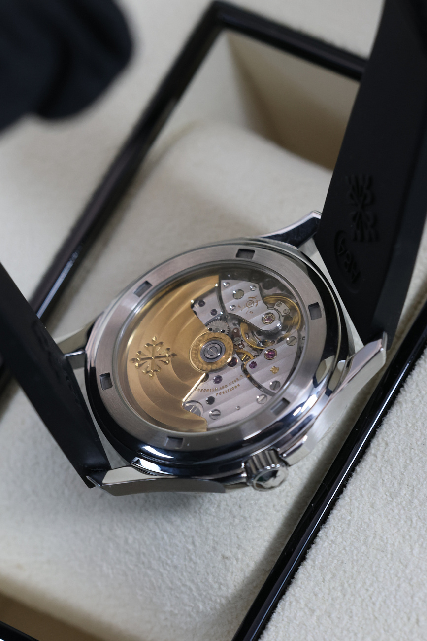 Часы Patek Philippe  Aquanaut Steel 35 mm  5066A-001