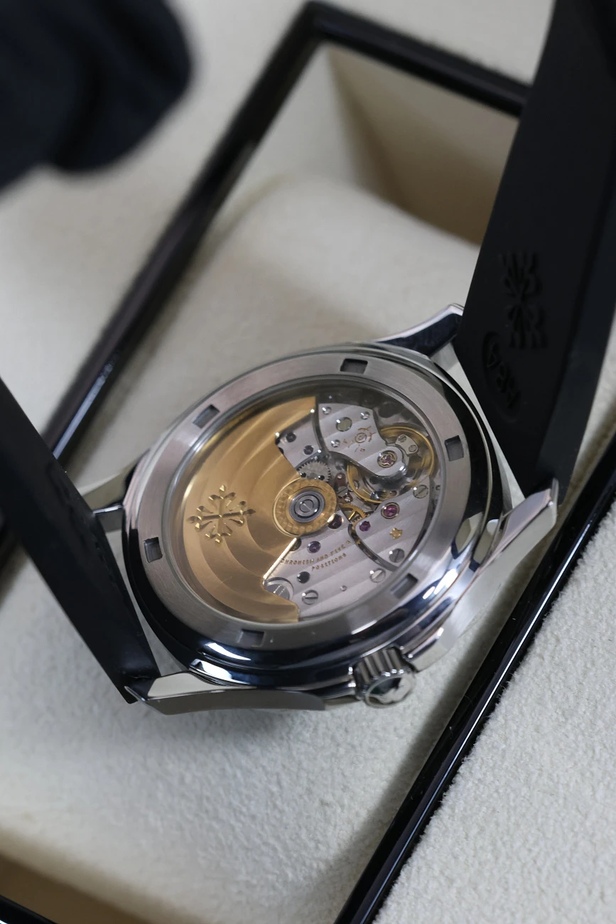 Часы Patek Philippe  Aquanaut Steel 35 mm  5066A-001