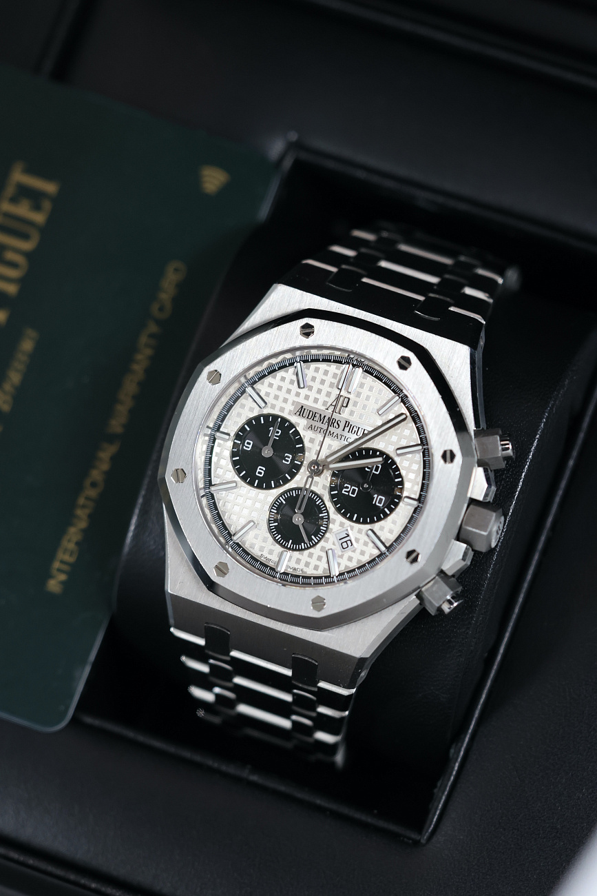 Часы Audemars Piguet  Royal Oak Chronograph 41Mm White Panda Dial  26331ST.OO.1220ST.03