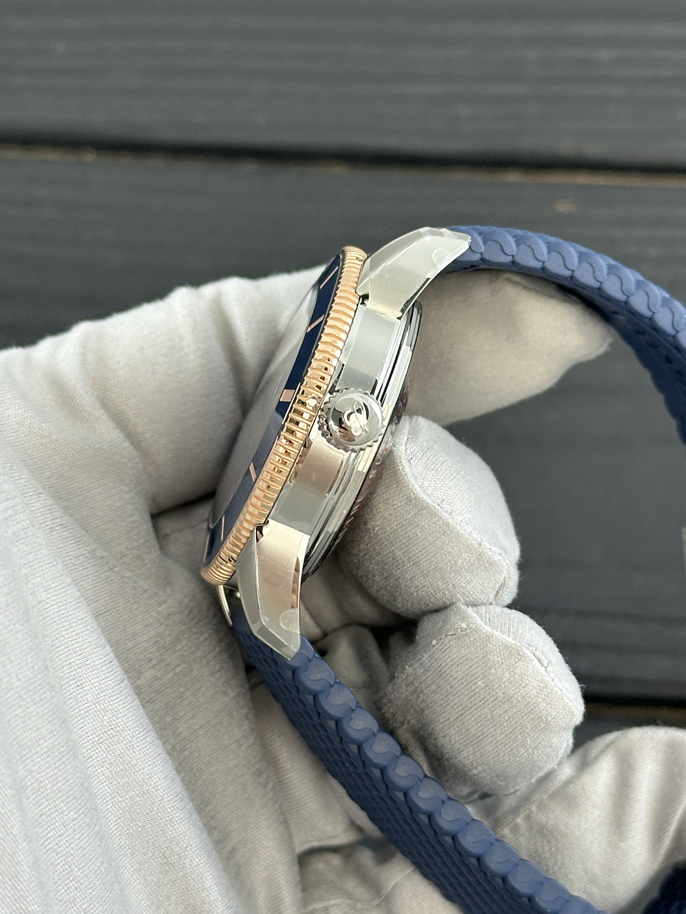 Часы Breitling  Breitling Superocean Heritage 42  UB2010161C1S1