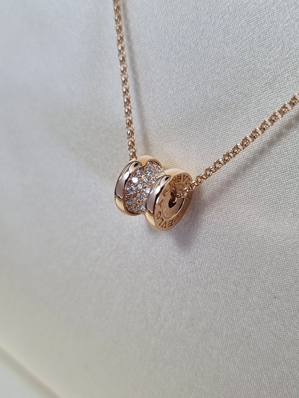 Украшение Bvlgari  B.zero1 Necklace 351116  351116 