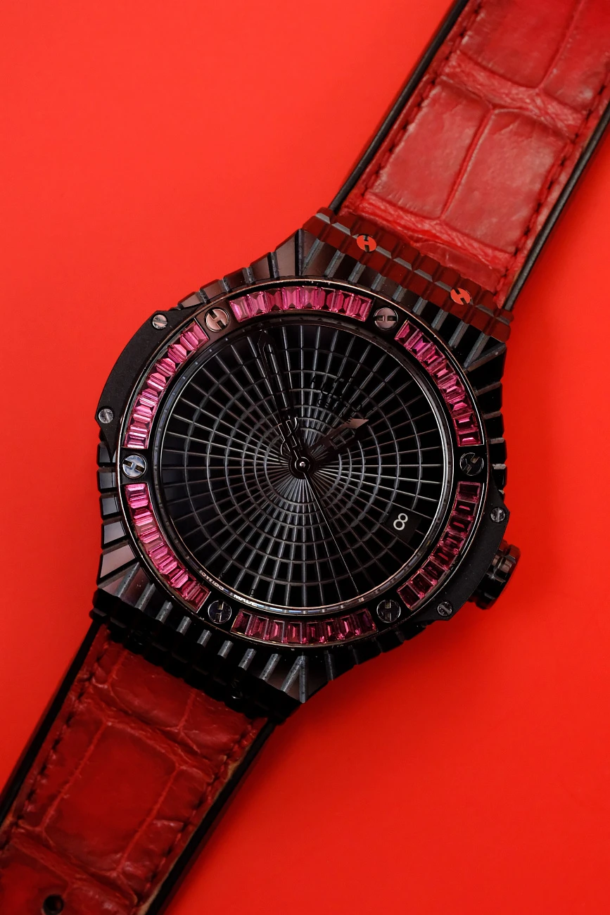 Часы Hublot  Hublot Big Bang Tutti Frutti Red Caviar  346.CD.1800.LR.1913