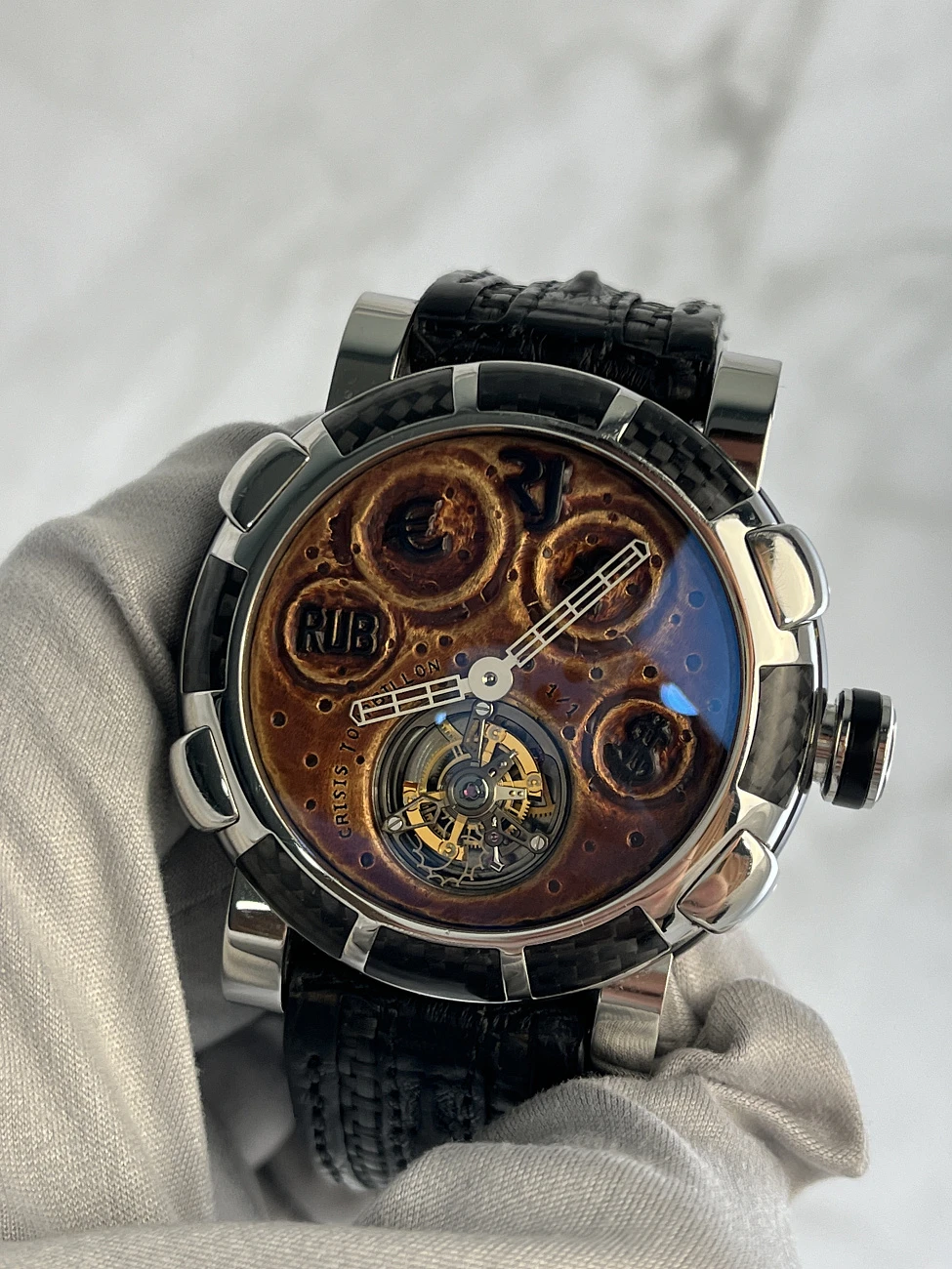 Часы Romain Jerome  Tourbilion Rusted Steel T-Oxy Iii Tourbillon Black Extreme  TO.MO.CRISIS.F1.11BB.00