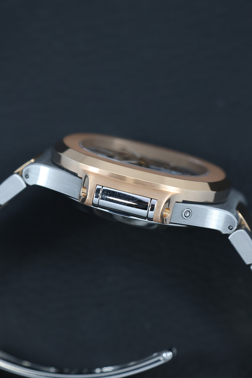 Часы Patek Philippe  Nautilus Two Tone Blue Dial  5980/1AR-001