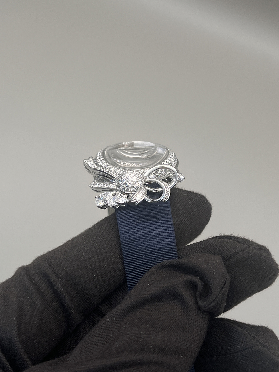 Часы Breguet  Désir De La Reine  GJ27BB8924/DDD83L