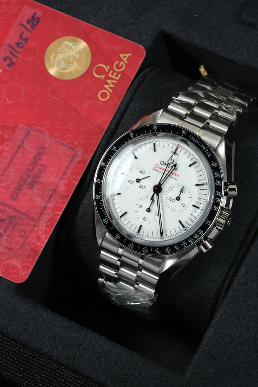Часы Omega  Speedmaster Moonwatch Professional Co‑Axial Master Chronometer Chronograph 42 Mm  310.30.42.50.04.001
