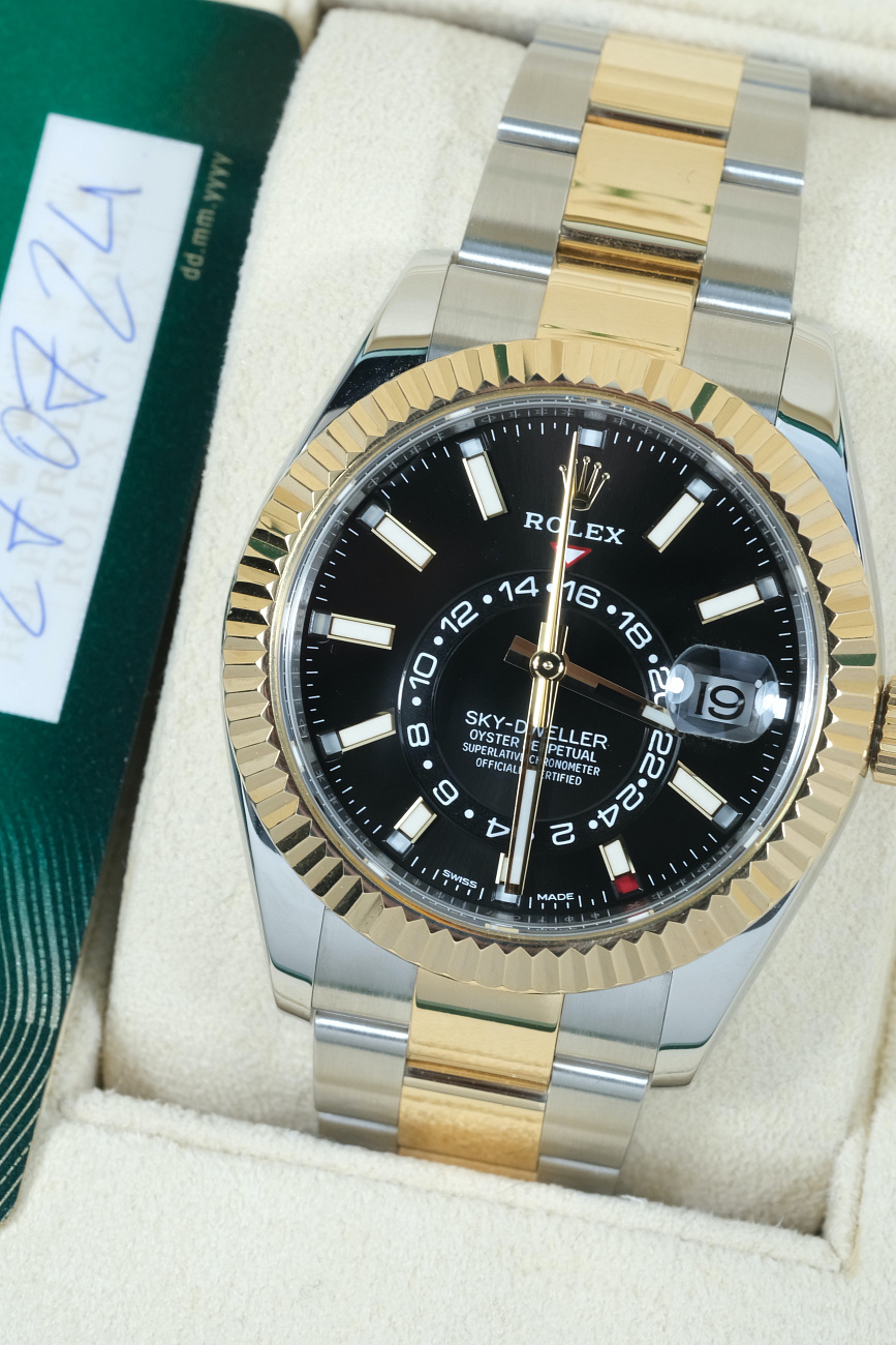 Часы Rolex  Sky-Dweller Steel & Yellow Gold Black Dial  326933