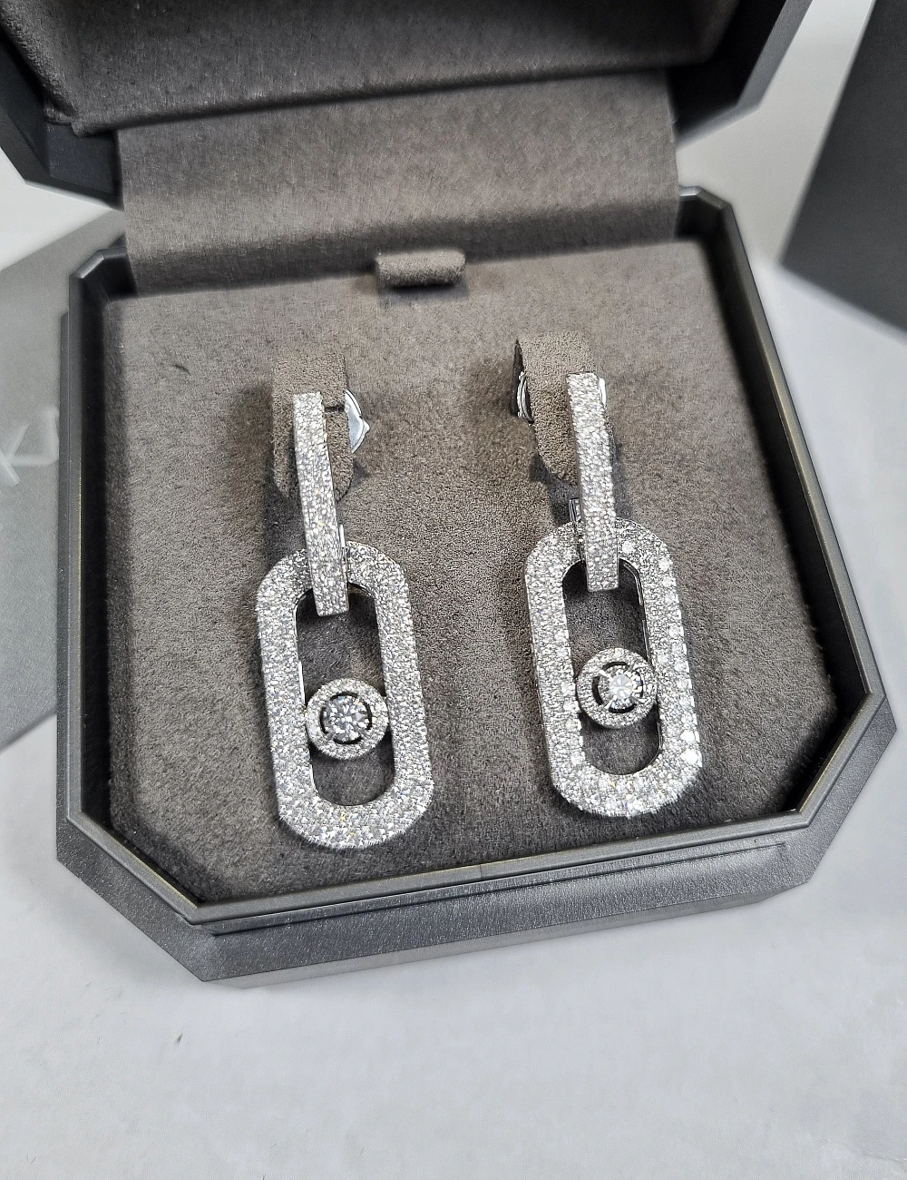 Украшение Messika  So Move Xl Diamond Pavé Pendant Earrings  So Move XL Pavé-Set Pendant Earrings 13123-WG 