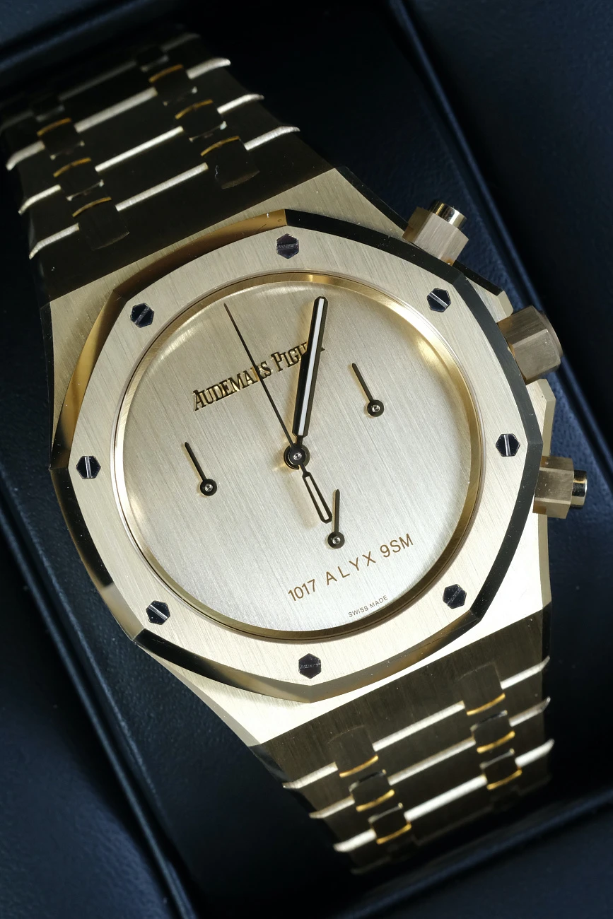 Часы Audemars Piguet  Royal Oak Chronograph 1017 Alyx 9Sm By Matthew Williams  26240BA.OO.1320BA.01