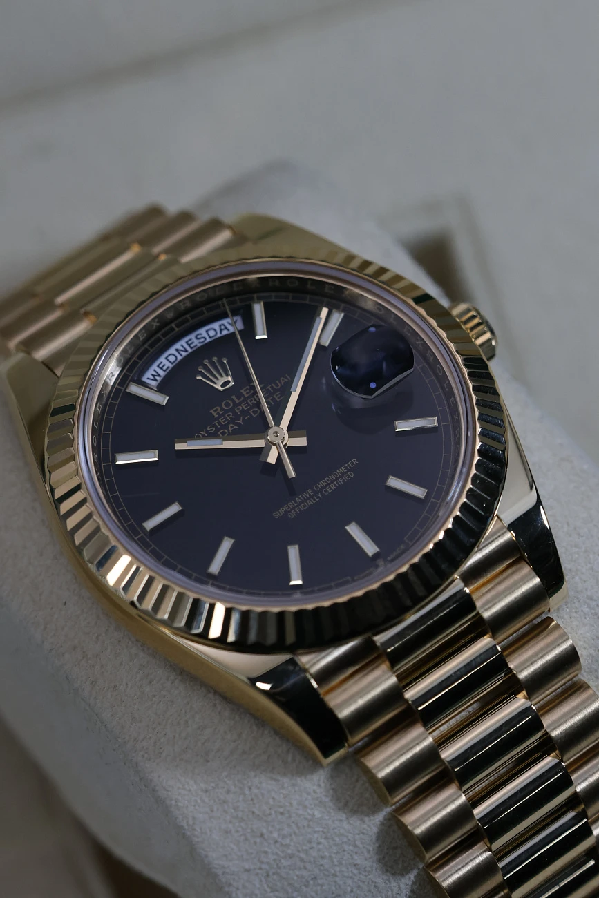 Часы Rolex  Day Date 40Mm Yellow Gold  228238
