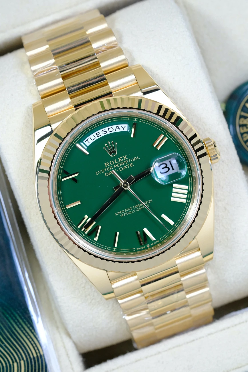 Часы Rolex  Day Date 40Mm Yellow Gold New Green Dial  228238-0061