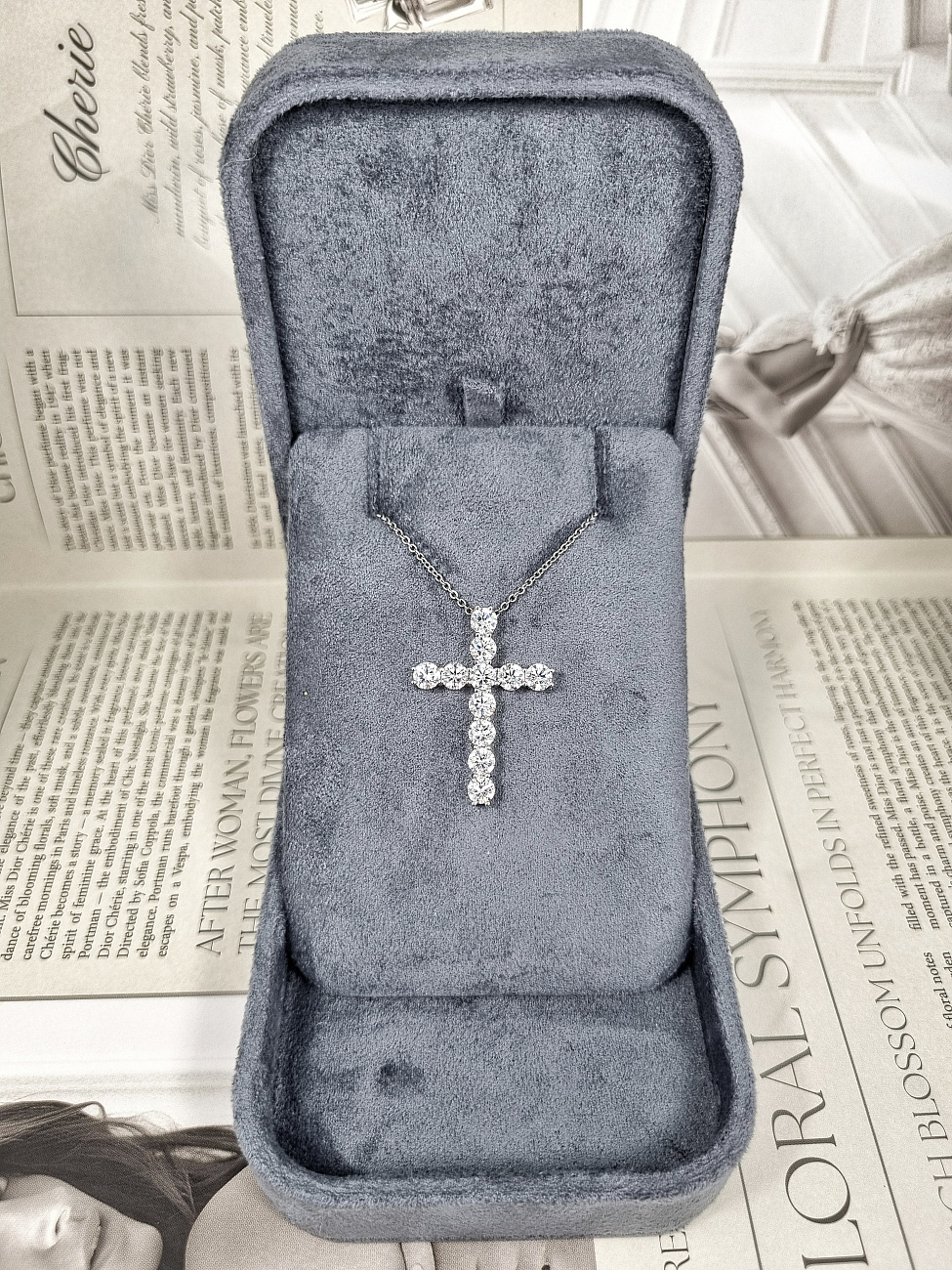 Украшение GIA  Крест с бриллиантами 3,30 ct. D/VVS1 (3 excellent)   