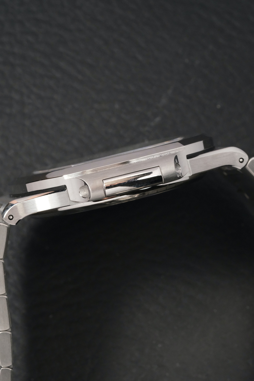 Часы Patek Philippe  Nautilus Steel Blue Dial  5711/1A-010