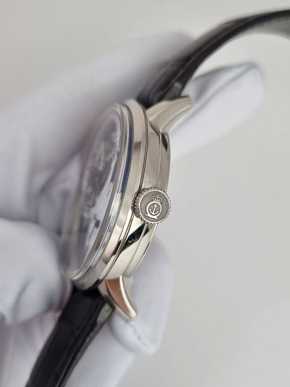 Часы Arnold & Son  Instrument Collection Dstb 1Ataw.l04A.c121W  1ATAW.L04A.C121W