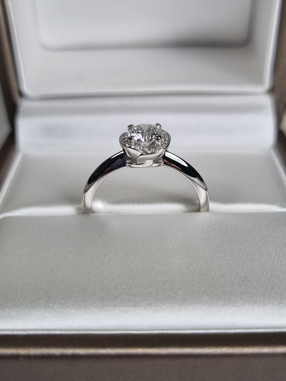 Украшение Bvlgari  Incontro D’amore Ring 0,54 Ct. F/Vvs1  355376 
