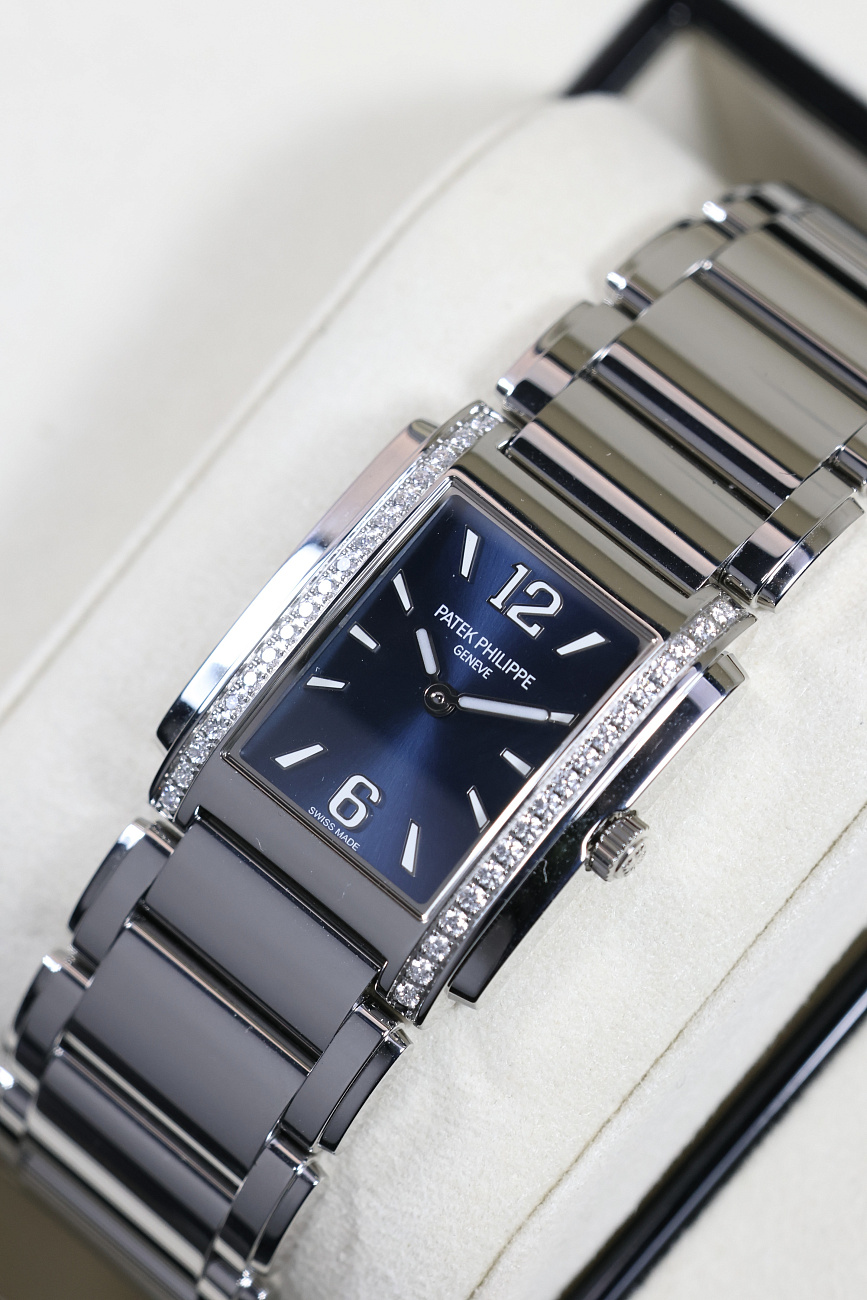 Часы Patek Philippe  Twenty-4 Blue Dial  4910/1200A-001