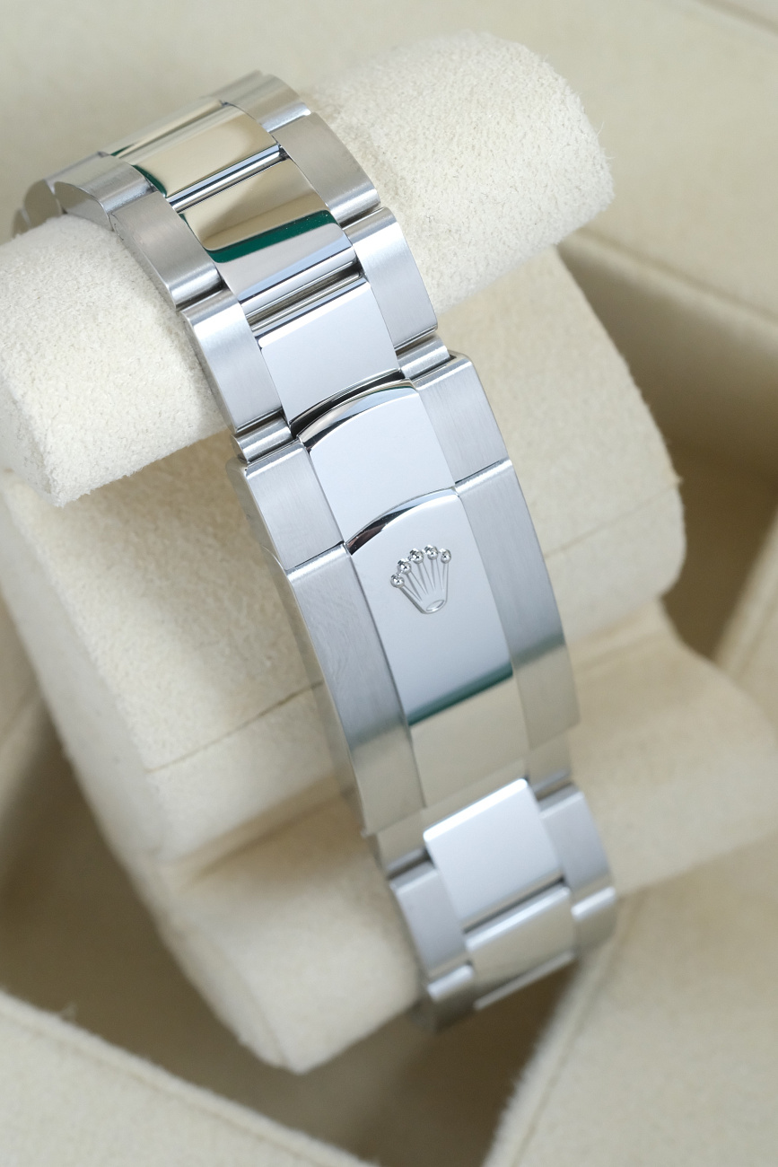 Часы Rolex  Oyster Perpetual Sky-Dweller 336934 Green Dial  336934