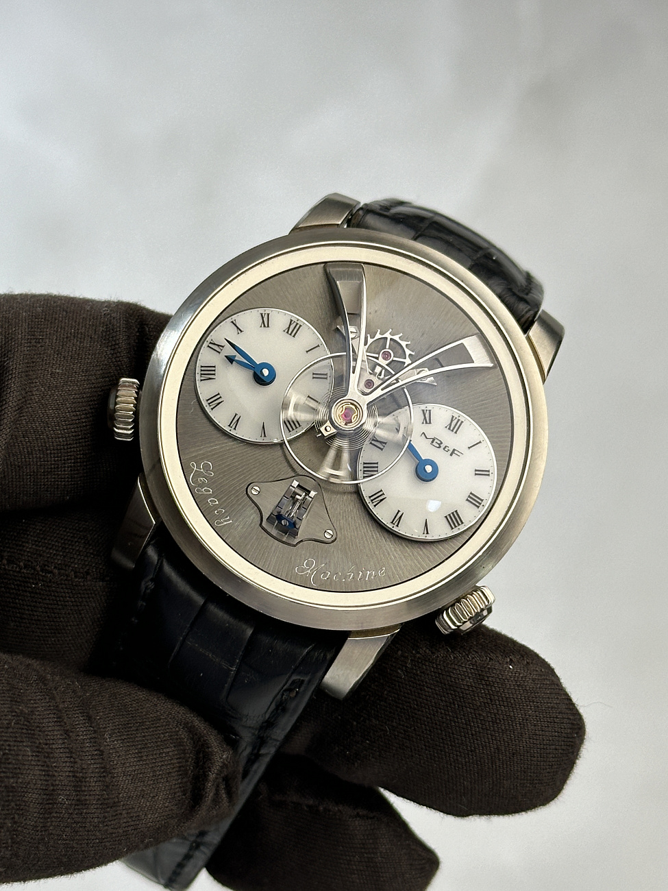 Часы MB&F  Legacy Machine No.1 White Gold  01.WL.W