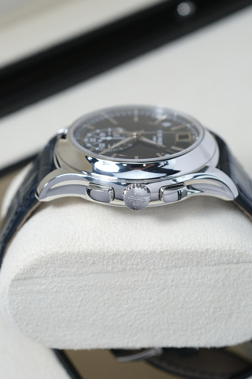 Часы Patek Philippe  Annual Calendar Chronograph  5905P-001