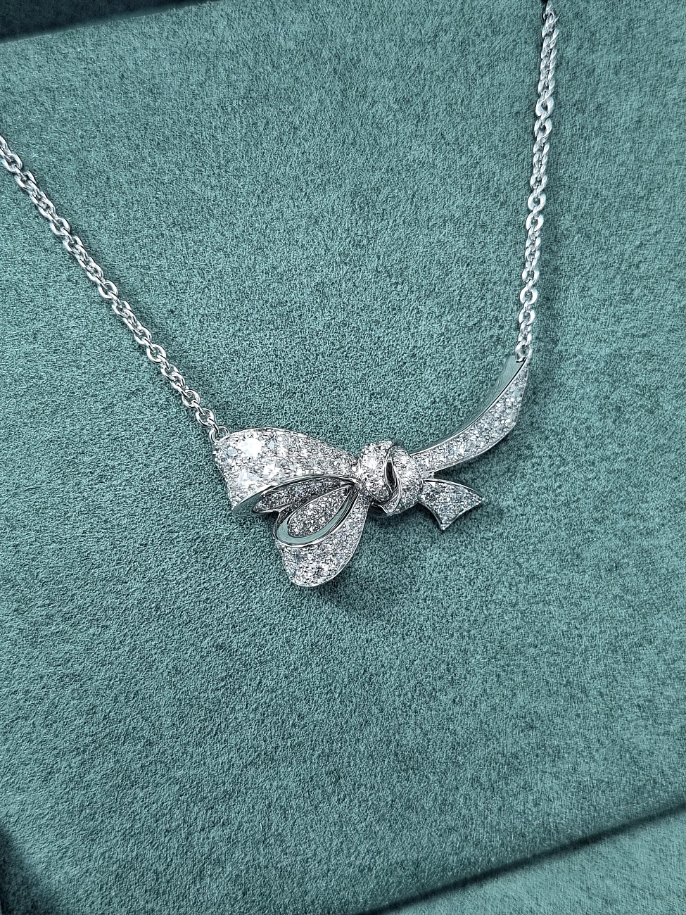 Украшение Graff  Tilda's Bow Diamond Pendant  RGP798 