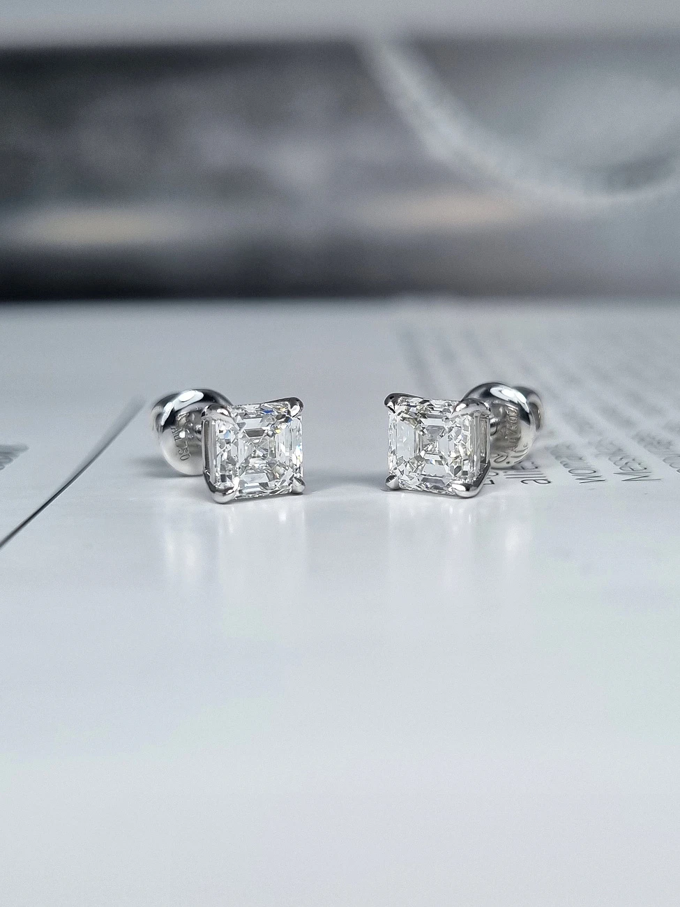 Украшение GIA  Серьги с бриллиантами 0,77/0,77 ct. F/VS1 "Lucky Number"   