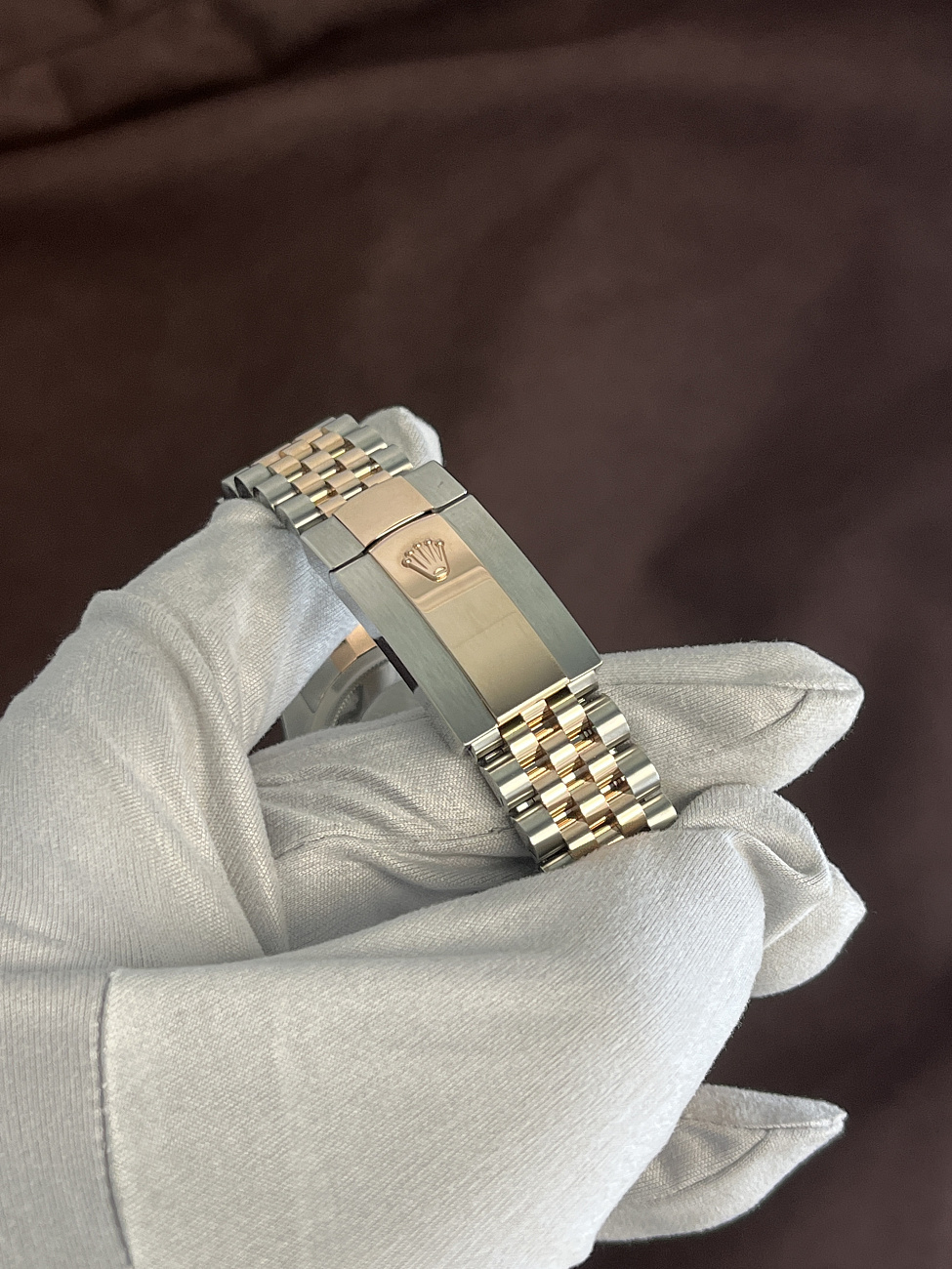 Часы Rolex  Datejust 36 Rose Gold/Steel Silver Fluted Motif Dial Diamond Bezel Jubilee Bracelet  126281RBR