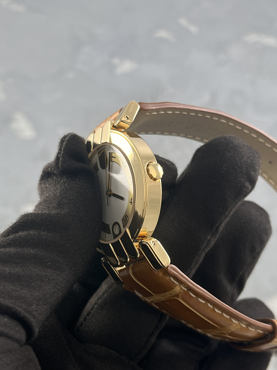 Часы Harry Winston  Premier Automatic Date 18K Yellow Gold  Premier