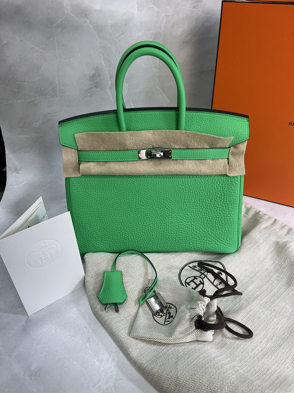 Часы Hermes  Birkin 25 Veau Togo Vert Comics  