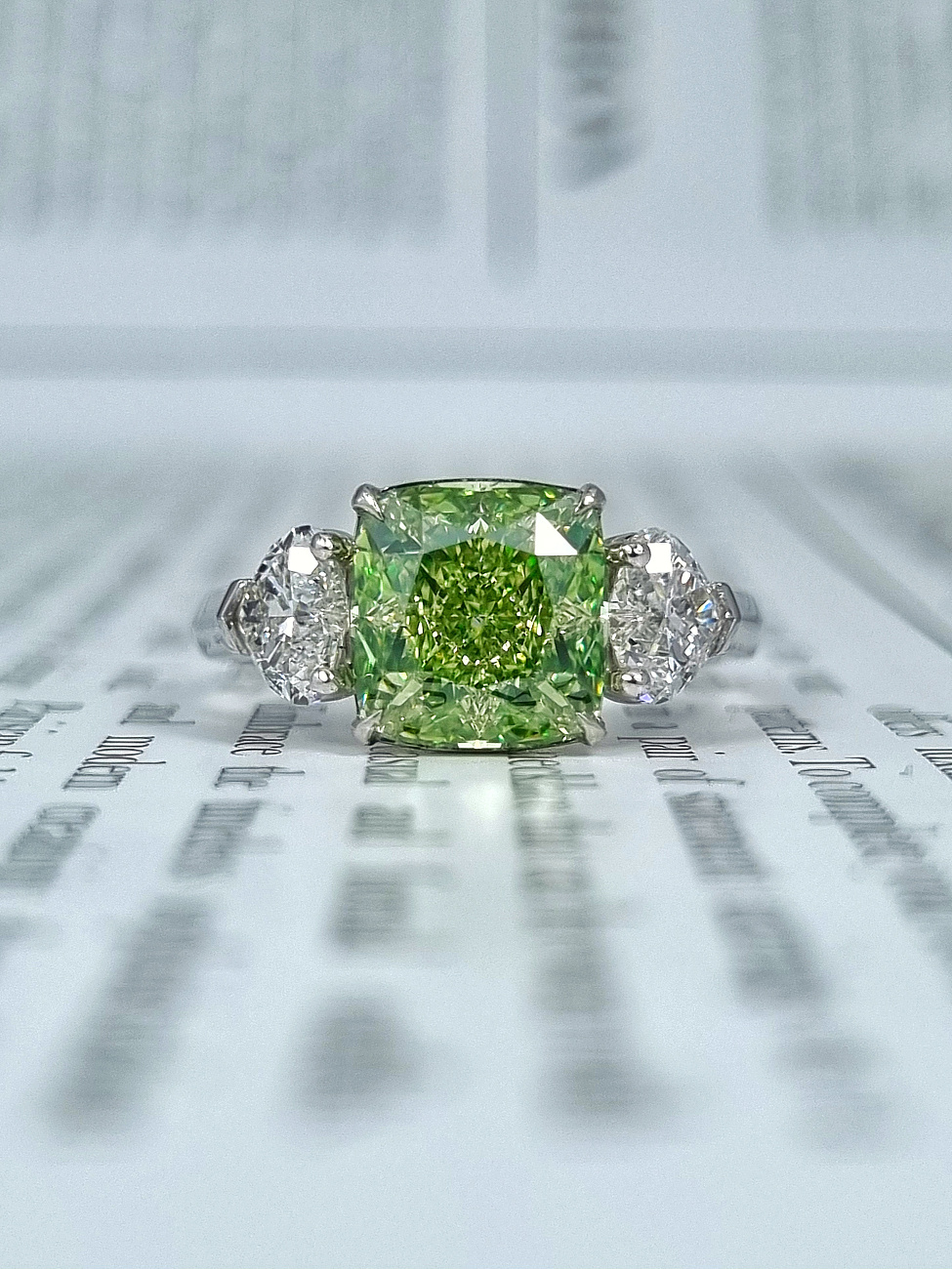 Украшение NO NAME  Кольцо с Бриллиантом 4,01 Ct. FBGY/VS2   