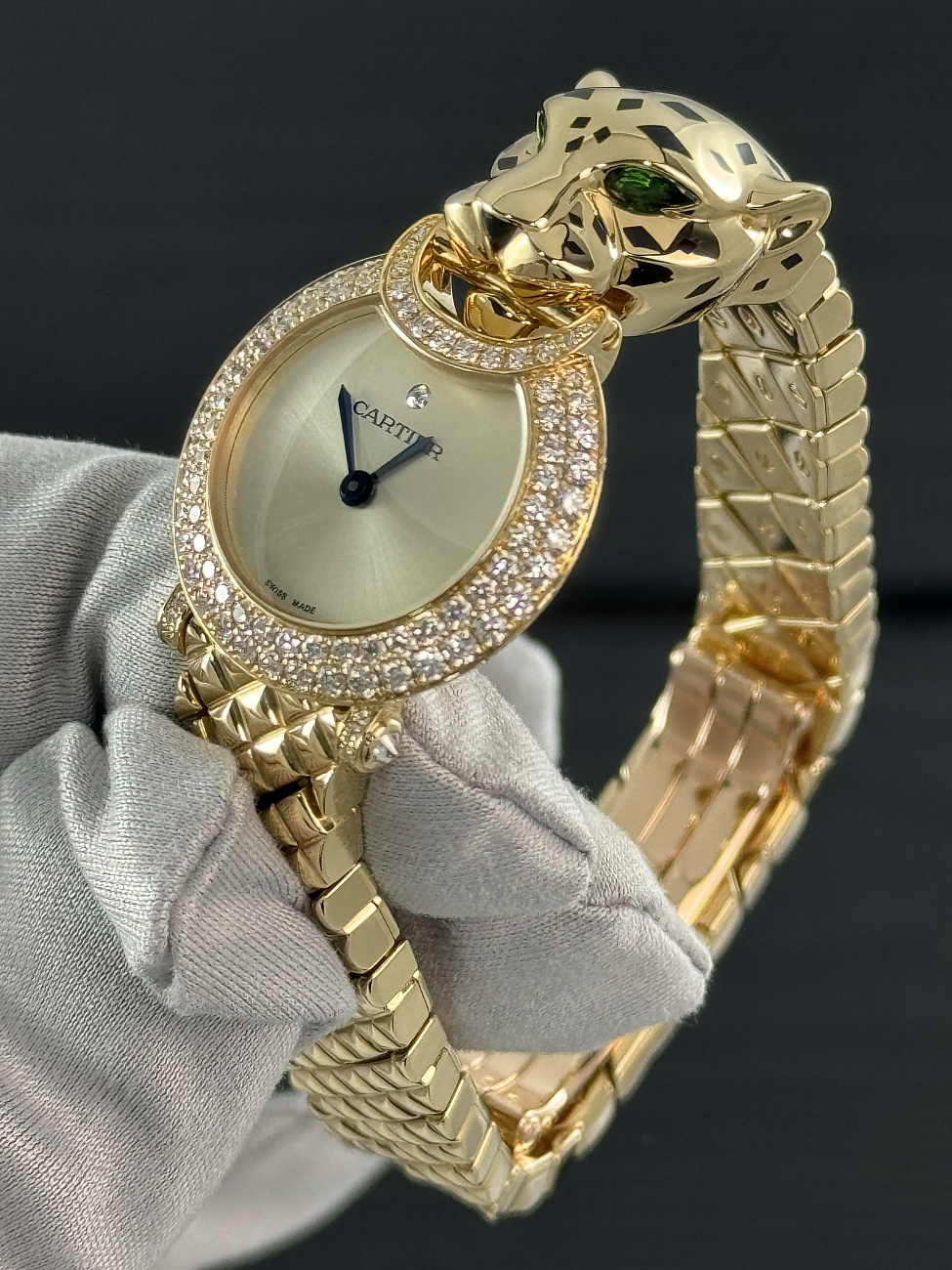 Часы Cartier  La Panthère De Cartier  HPI01526